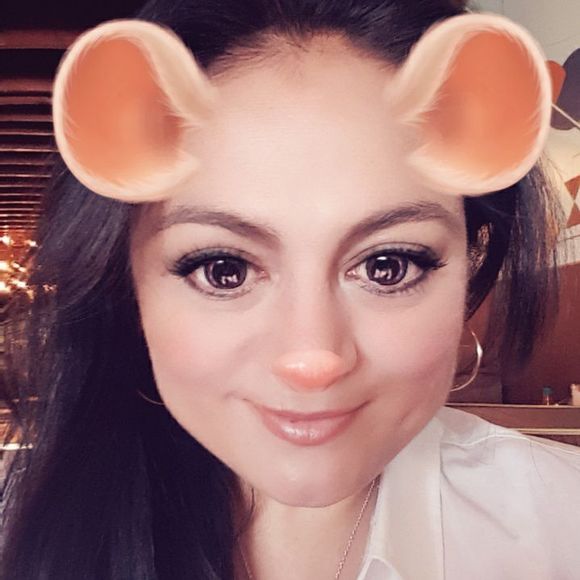 Meet your Posher, Lori - Picture 1 of 1